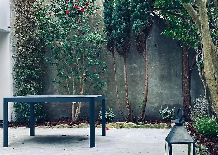 Familiale Proche Port Et