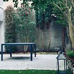 Familiale Proche Port Et