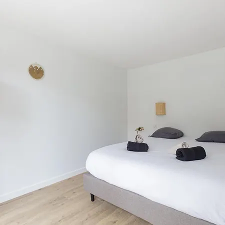 Familiale Proche Port Et 빌라